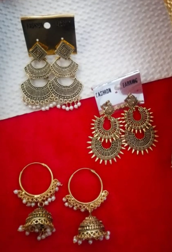 Dream Shades Gold-Plated Antique Jhumka / Jhumki - Gold, Free Size